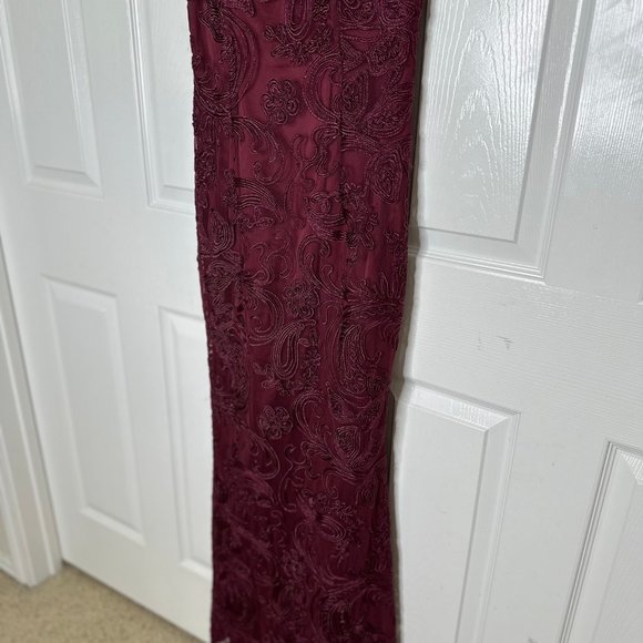 JS Collections Women's Boat Neck Short Sleeve Laced Burgundy  Mermaid Gown - Picture 14 of 16